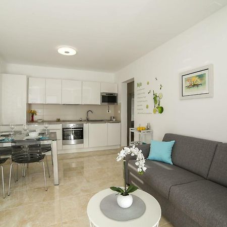 Amazing Luxury 4Star Apartment Laura Supetar Extérieur photo