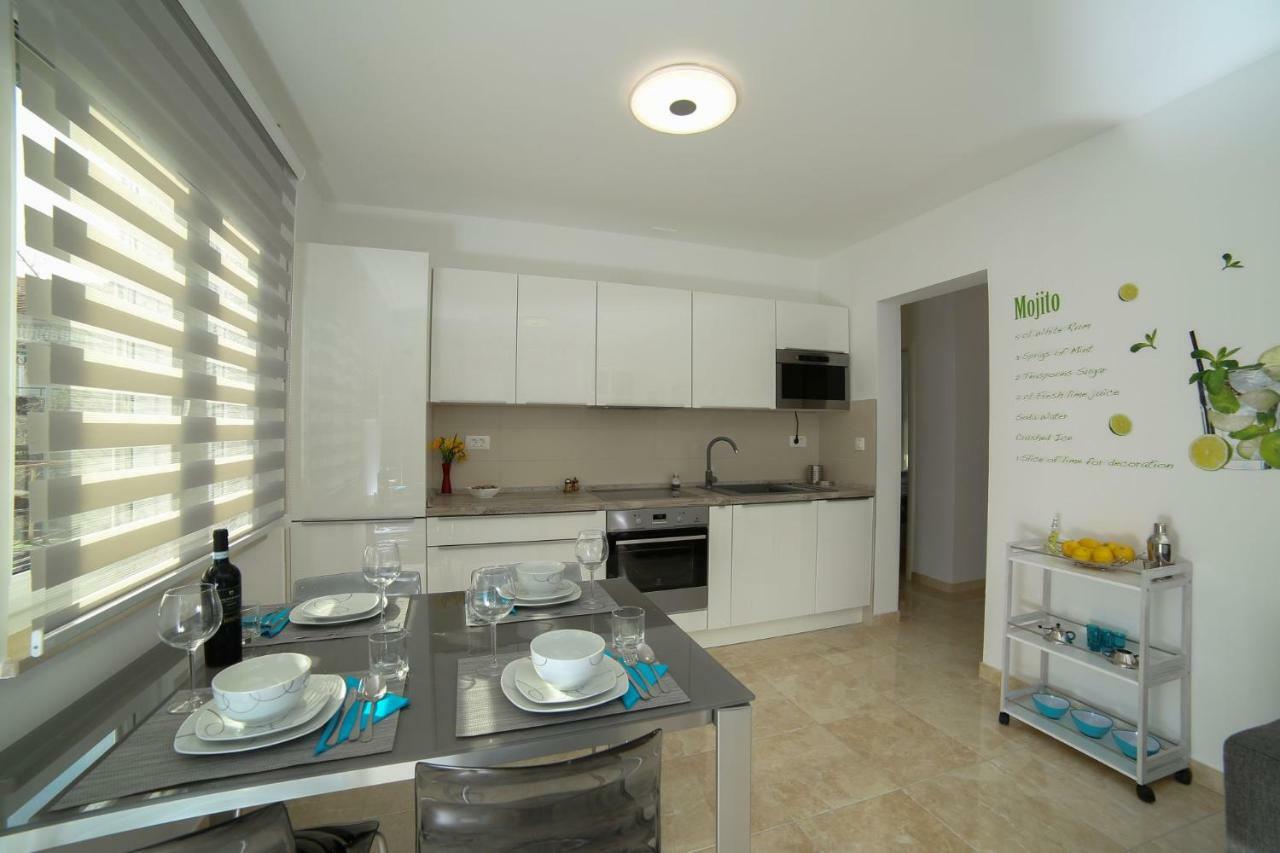 Amazing Luxury 4Star Apartment Laura Supetar Extérieur photo