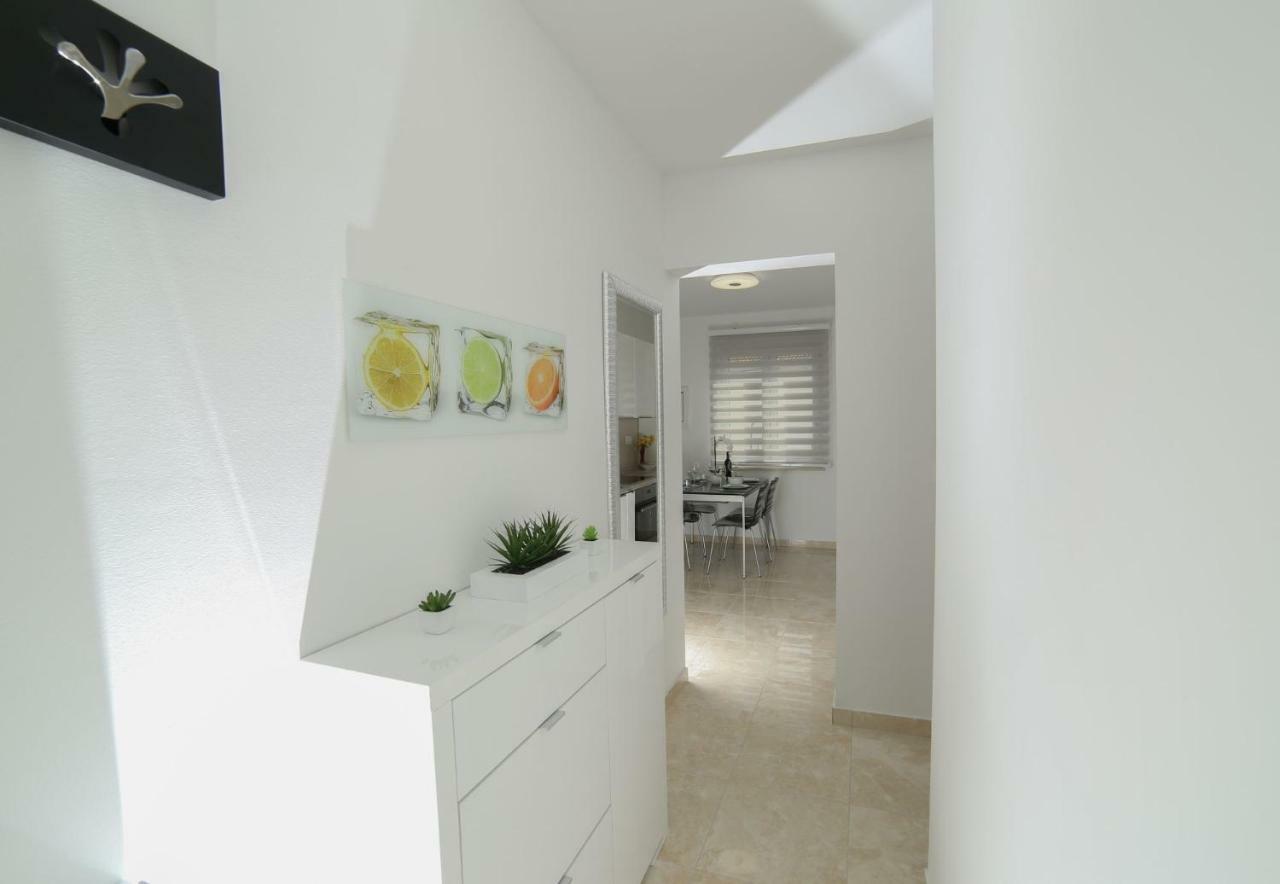 Amazing Luxury 4Star Apartment Laura Supetar Extérieur photo