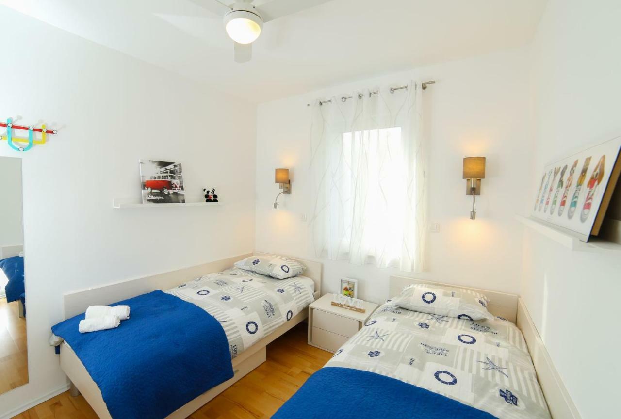 Amazing Luxury 4Star Apartment Laura Supetar Extérieur photo