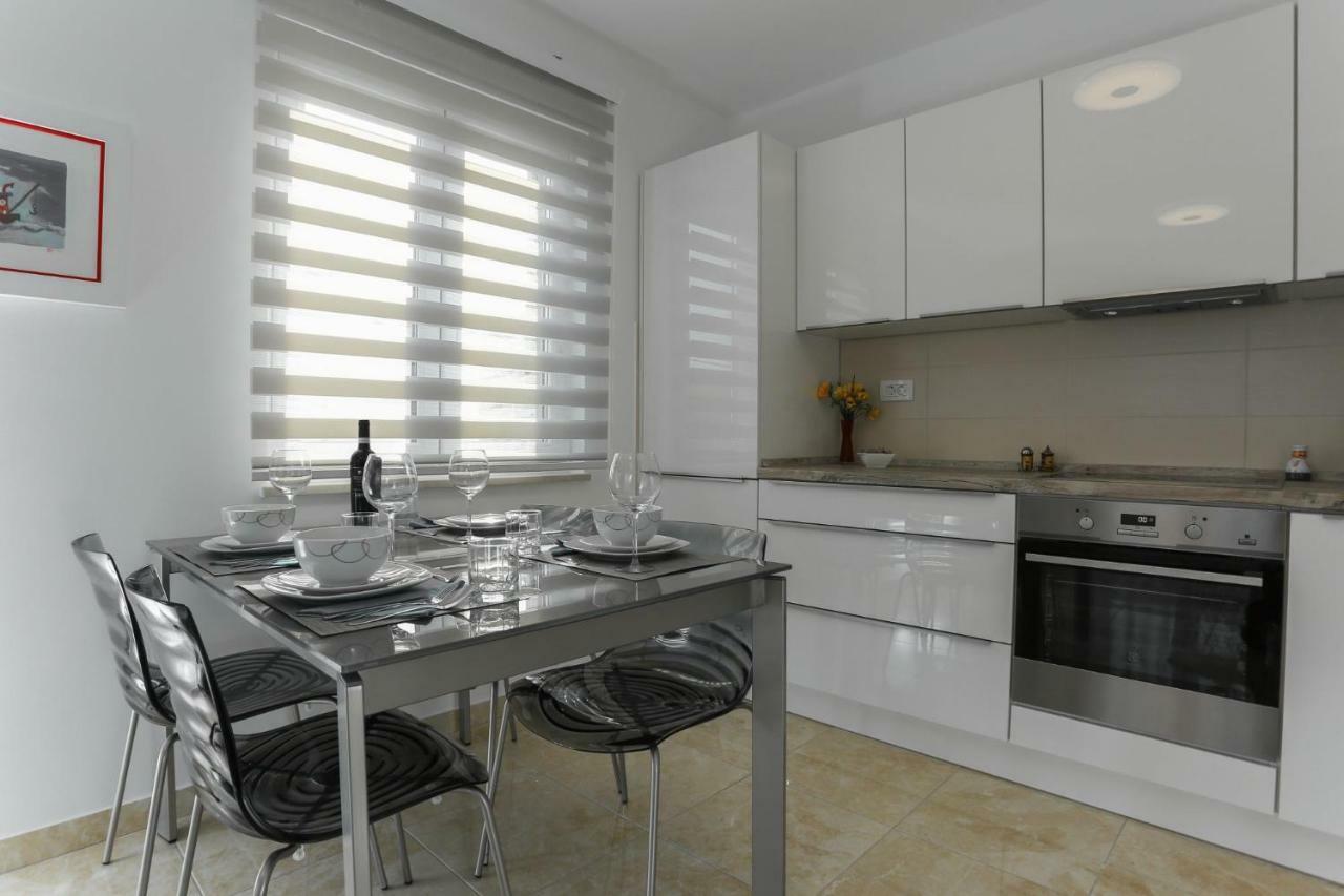 Amazing Luxury 4Star Apartment Laura Supetar Extérieur photo